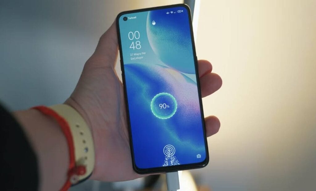 Telefono non carica, cause e soluzioni