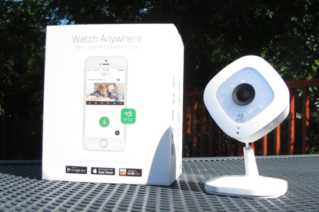 Come funziona l’app Arlo per il monitoraggio della casa?